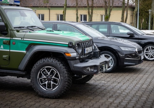 Straż Graniczna ma 145 nowe samochody. Grupa Speed może pozazdrościć