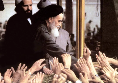 Pod butem radykałów. Kim był twórca dzisiejszego Iranu?