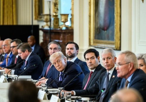 Co Donald Trump usłyszał przed wydaniem rozkazu o ataku na Iran?