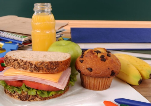 „Rozporządzenie sklepikowe” podpisane. Jak od września zmienią się zasady żywienia dzieci w szkołach i przedszkolach?