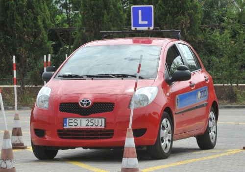 Prawo jazdy dla 17-latków już od marca. Jest jeden haczyk