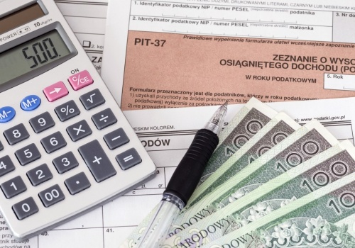 Zwrot z urzędu skarbowego nie dociera? Jedno zaniedbanie wstrzymuje wypłatę