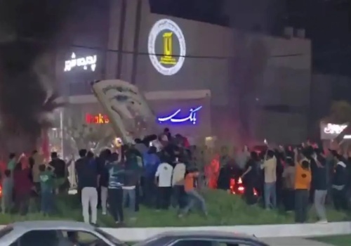 Śmierć Chameneia. W wielu miastach Iranu ludzie świętują na ulicach