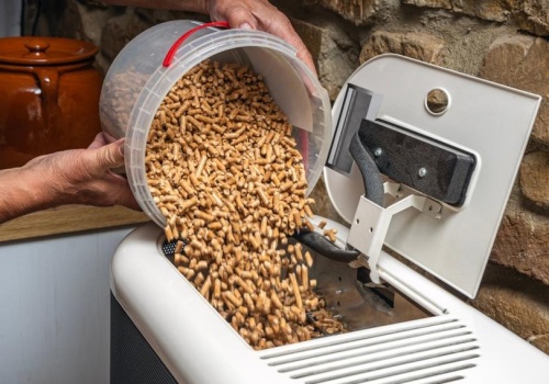 Dlaczego zabrakło pellet drzewnego? Ministerstwo wyjaśnia sytuację na rynku