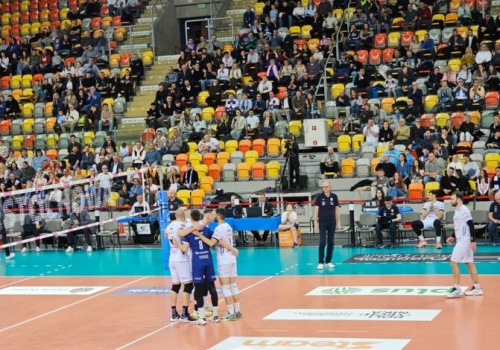 Tragedia na parkiecie: Steam Hemarpol przegrywa 1:3 z Resovią