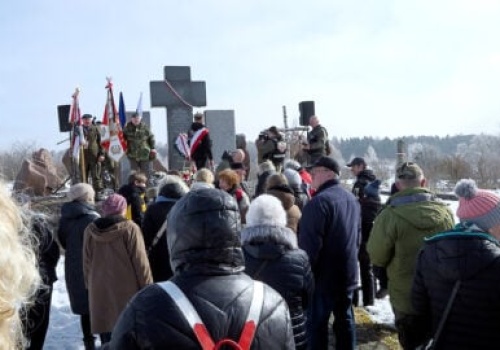Pamięć, która zobowiązuje. W Hucie Pieniackiej uczczono 82. rocznicę zbrodni na polskiej ludności
