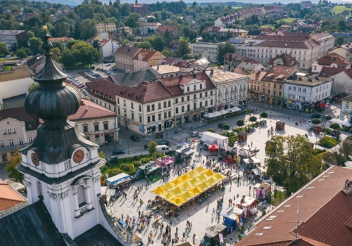 Podwyżka o 100 proc. Nowa stawka za ogródki gastronomiczne w Wadowicach