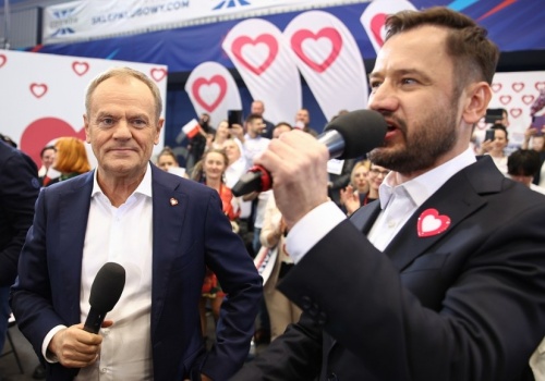 Tusk miota się w obronie Miszalskiego