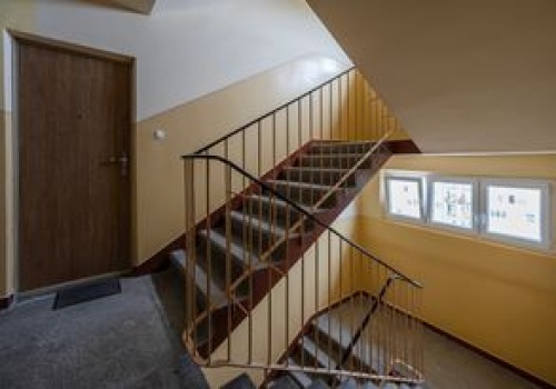 Zabronione w blokach. Kto wystawi przed drzwi, ten prosi się o kłopoty