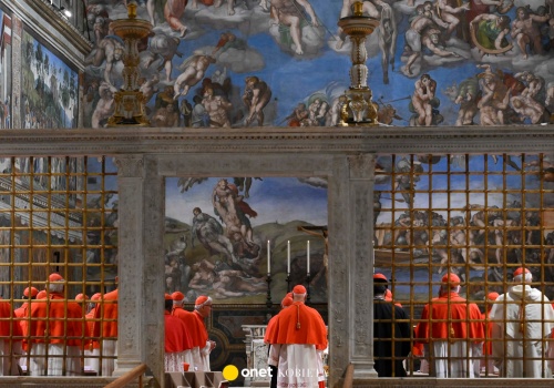 Tajemniczy incydent podczas konklawe. Telefon komórkowy zakłócił wybór papieża Leona XIV