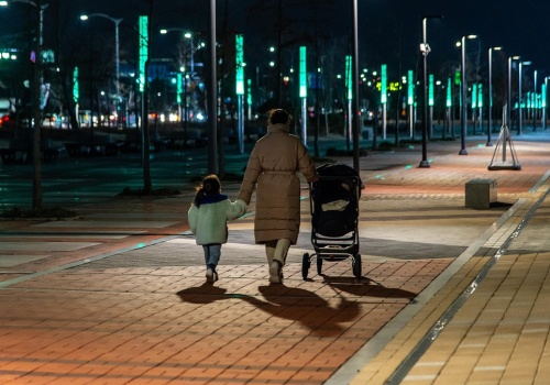 Ojciec płaci alimenty za syna, a potem się rozliczają. Co z podatkiem?