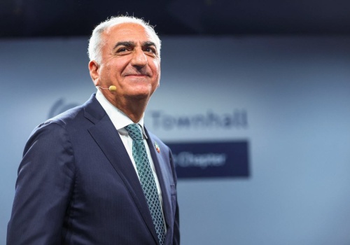 Syn obalonego szacha Iranu twierdzi, że pokieruje zmianą władzy. 