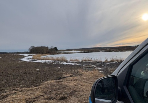 Rekreacyjnie spędzał niedzielę nad jeziorem. Niebywała tragedia. Nie udało się go uratować