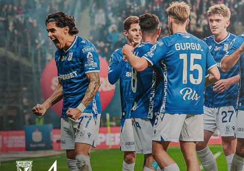 PKO Ekstraklasa: Mistrzowie Polski wygrywają hit ekstraklasy po golu w doliczonym czasie gry!