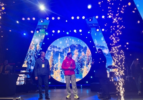 Plac Wojska Polskiego wypełniony po brzegi. Tak witano Kacpra Tomasiaka | WIDEO, ZDJĘCIA