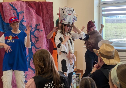 Święto kreatywności w Kosakowie. Ponad 400 uczniów brało udział w finale regionalnym Odysei Umysłu