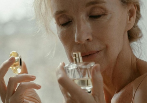 Top 3 perfumy na wiosnę dla dojrzałych kobiet. Psikniesz raz i pachniesz cały dzień