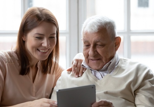 Naukowcy odkryli coś dziwnego w mózgach superstaruszków