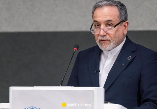 Mocne słowa szefa irańskiej dyplomacji. Śmierć Chameneia otwiera 