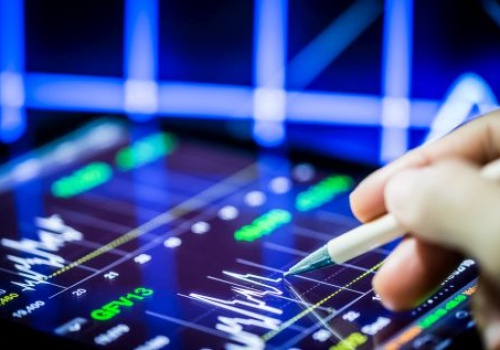 AB: obniżka rekomendacji, ale cena docelowa w górę