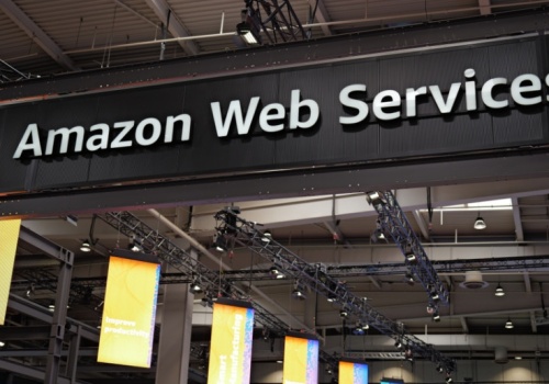 Wojna uderza w Amazon? Co się wydarzyło w centrum danych giganta?