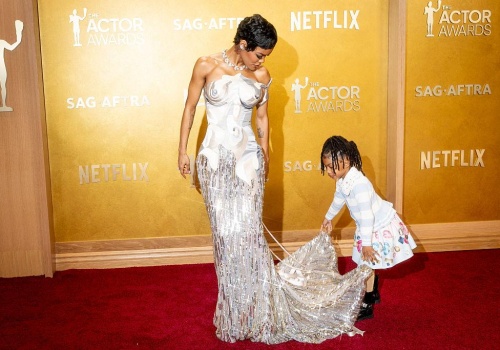 Jak wyglądały gwiazdy na Actor Awards 2026? 9 najlepszych stylizacji, które przejdą do historii mody