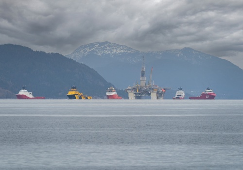 Norwegowie odkryli nową, tańszą ropę. Stają instalacje naftowe na Bliski Wschodzie