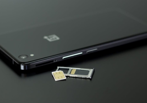 Koniec z uciążliwym PIN-em karty SIM. Zmiana w Androidzie 17