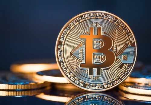 Bitcoin stabilny mimo konfliktu z Iranem. Rynek czeka na dane z USA