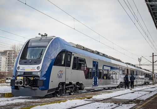 PESA: Pierwszy regionalny EZT dla Rumunii może wozić pasażerów