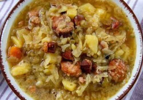 Zajadamy się tą zupą aż miło, a żołądek cierpi. Może trawić się godzinami