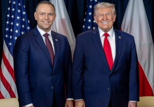 Trump niespodziewanie wspomniał o Nawrockim. 