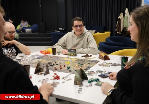 Nie spać, grać! Noc z Grami bez prądu na Stacji Młodych