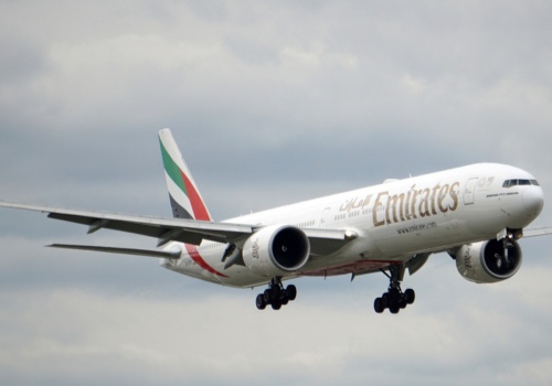 Dubaj po ataku Iranu otwiera lotnisko. Wystartował pierwszy samolot