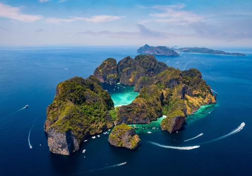 Warto 🔥 Tajlandia w sezonie za 2689 PLN ☀️🌴 Loty z dużym bagażem + prom na Phi Phi 💦👙