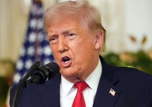 Donald Trump zapowiada szeroką ofensywę przeciwko Iranowi. „Mocno ich uderzamy”