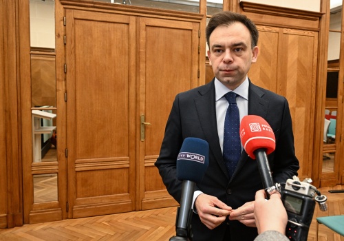 Deficyt niższy od planu, ale problem nie zniknął. Co dalej z finansami państwa?