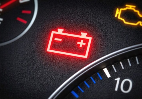 Zapaliła się kontrolka akumulatora? Oto, co zrobić od razu, aby nie zostać na poboczu