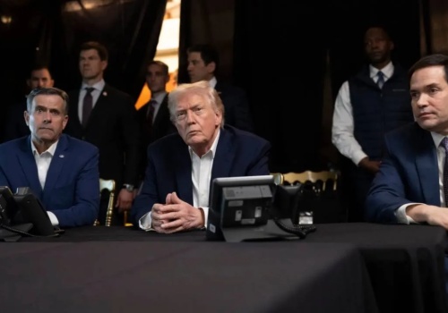 Irańskie drony zaatakowały ambasadę USA w Rijadzie. Trump zapowiada odwet: wkrótce się dowiecie