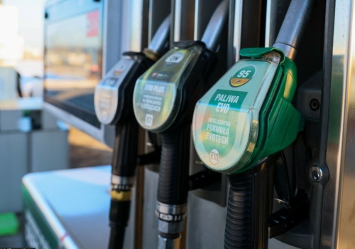 Na stacjach zabraknie paliwa? Kierowcy muszą się pilnować, za to grozi im srogi mandat