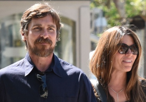 Nie chciał się żenić, ale gdy ją poznał, zmienił zdanie. Christian Bale jest mężem Sibi Blazic od 26 lat