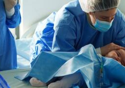 Wrocławski Przylądek Nadziei opanował „naprawianie genów”. To procedura ratująca życie dzieciom