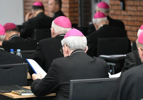 Przestępcy kościelni od teraz mogą być karani wysokimi karami finansowymi