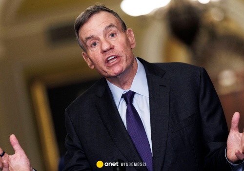 Senator krytykuje Donalda Trumpa. 