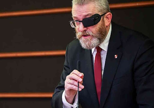 Internauci wybrali. Grzegorz Braun zwycięzcą niechlubnego plebiscytu