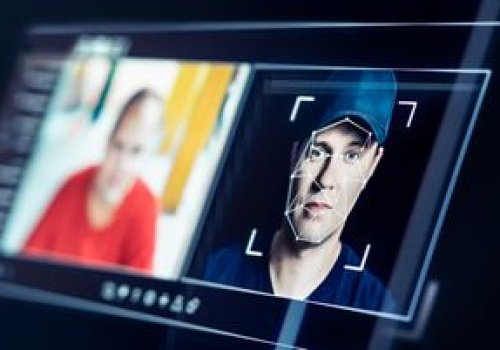 Nie IQ, a spostrzegawczość. Ta umiejętność pozwala odróżnić prawdę od AI