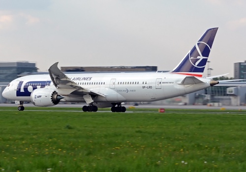 Bliski Wschód. LOT wydłuża zawieszenie lotów