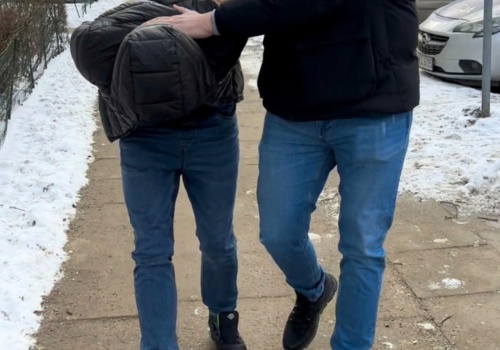 Rozcinał składane dachy w kabrioletach. 