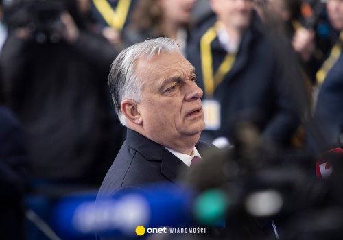 Viktor Orban zrobi wszystko, by utrzymać się u władzy. Dlatego wyciąga najcięższe działa. 