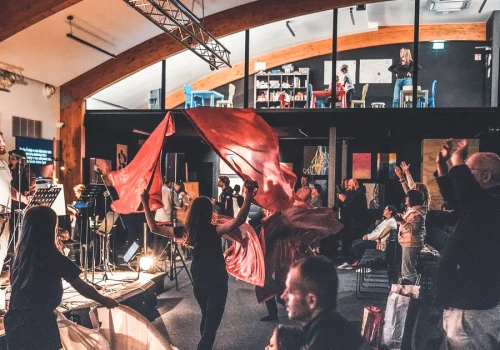 Modlitwa, taniec i praca. Dzień we wspólnocie Głos na Pustyni